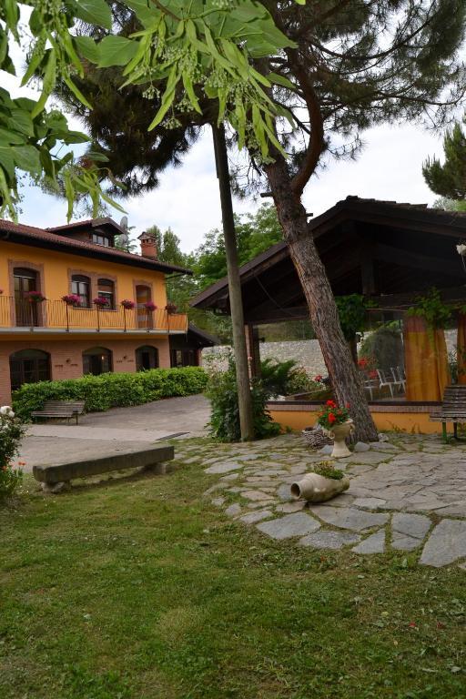 Trattoria Vecchio Mulino Bed & Breakfast Niella Tanaro Exterior photo
